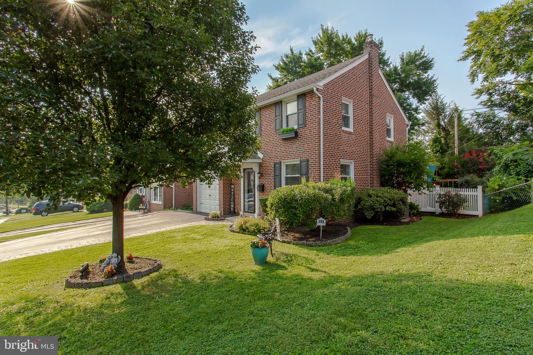 140 Signal Road Drexel Hill, PA 19026 - Photo 3 of 26