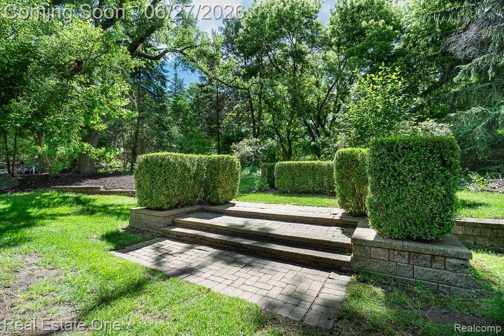 3347 St George Court Rochester, MI 48306 - Photo 45 of 51 Backyard