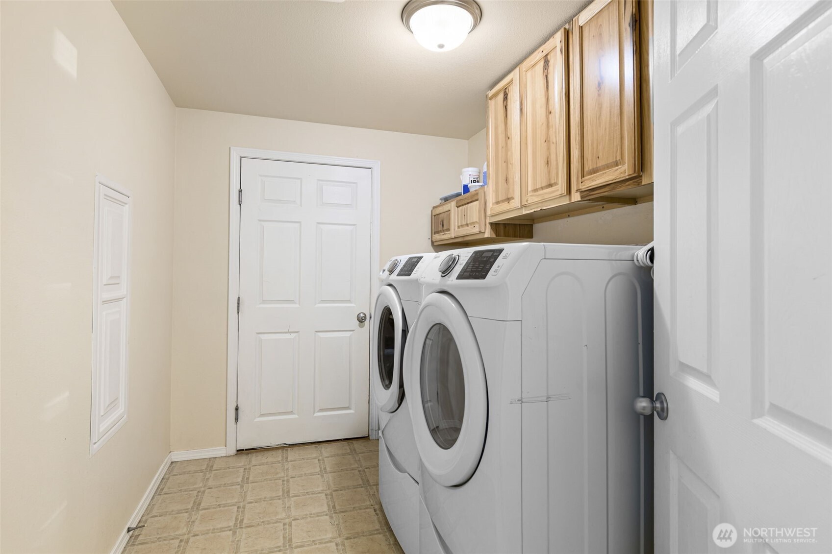 4474 Woods Road East Port Orchard, WA 98366 - Photo 21 of 34 Gallery Image 21