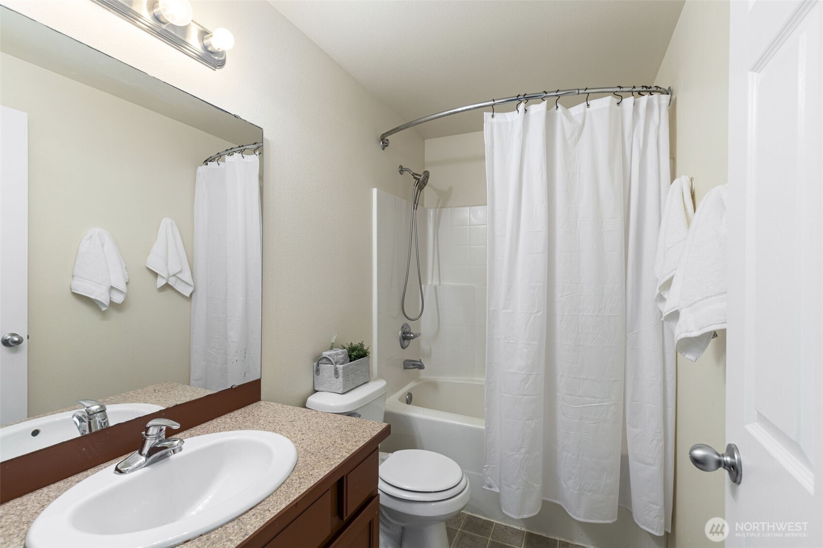 4474 Woods Road East Port Orchard, WA 98366 - Photo 30 of 34 Gallery Image 30