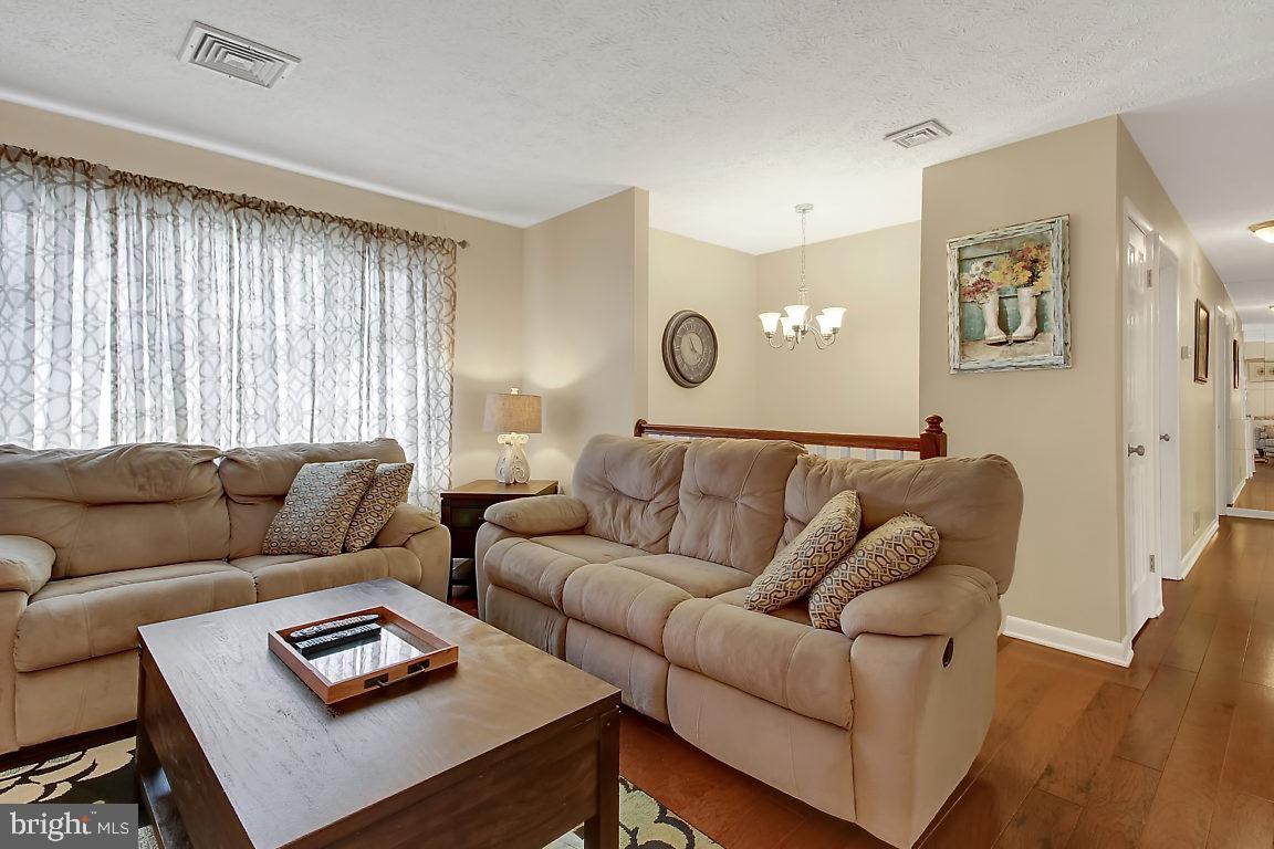 244 Sarhelm Road Harrisburg, PA 17112 - Photo 3 of 25 Gallery Image 3