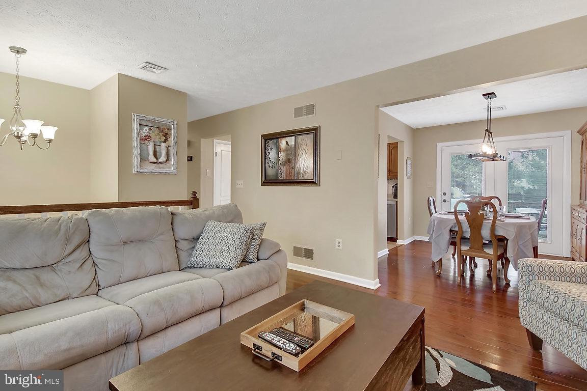 244 Sarhelm Road Harrisburg, PA 17112 - Photo 4 of 25 Gallery Image 4
