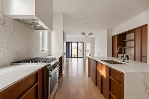 $1,850,000 | 547 B Moore Avenue, Nashville, TN 37203