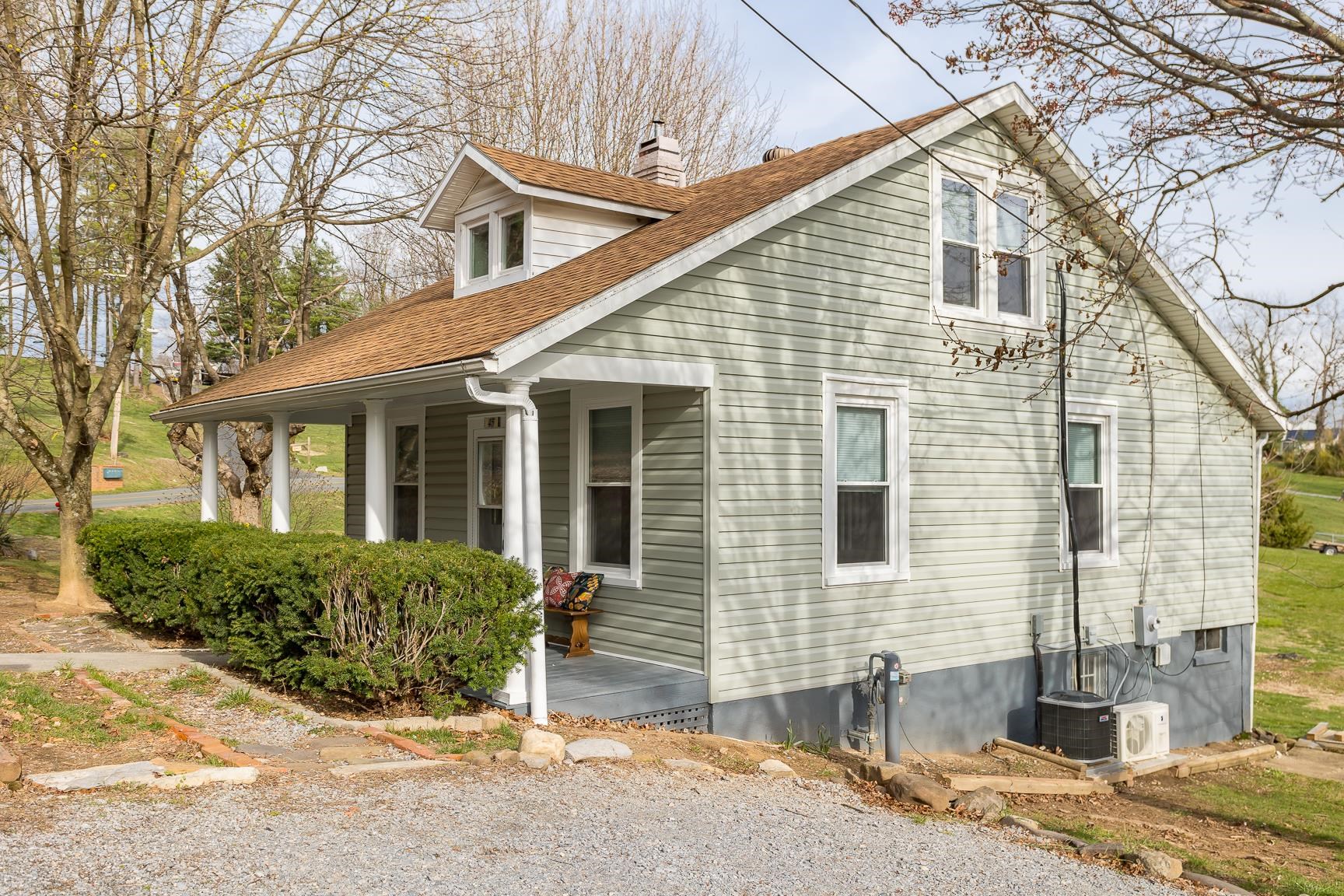 45 Woodlee Road Staunton, VA 24401 - Photo 3 of 45 Gallery Image 3