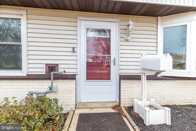 $350,000 | 1000 Stephen Avenue, Croydon, PA 19021