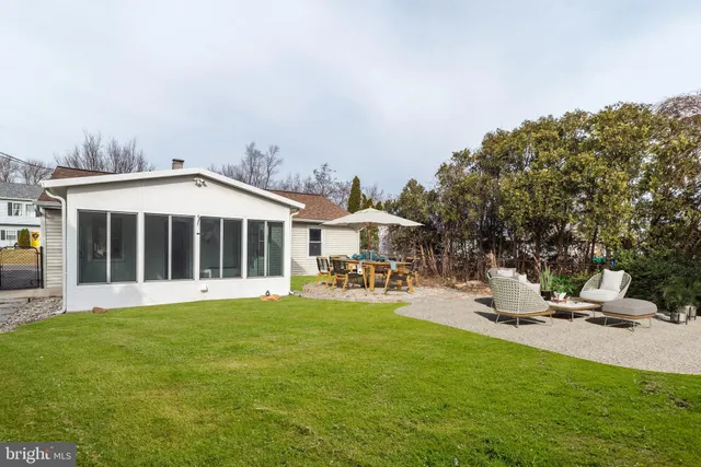 $350,000 | 1000 Stephen Avenue, Croydon, PA 19021