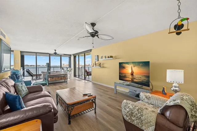 $594,000 | 80 Rogers Street, Unit 3A, Clearwater, FL 33756