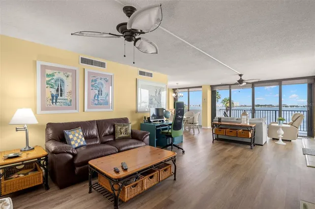 $594,000 | 80 Rogers Street, Unit 3A, Clearwater, FL 33756