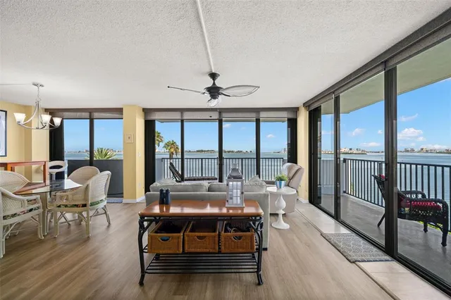 $594,000 | 80 Rogers Street, Unit 3A, Clearwater, FL 33756