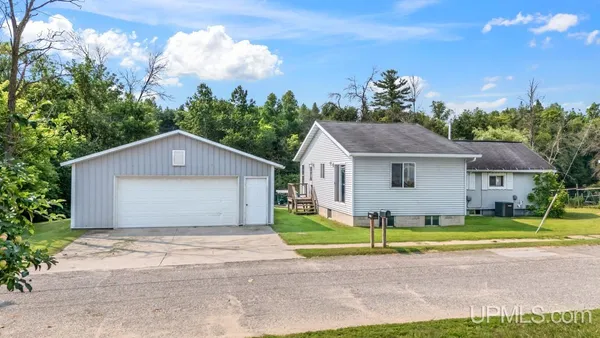 $180,000 | W3657 Greenwood Avenue, Spalding, MI 49886