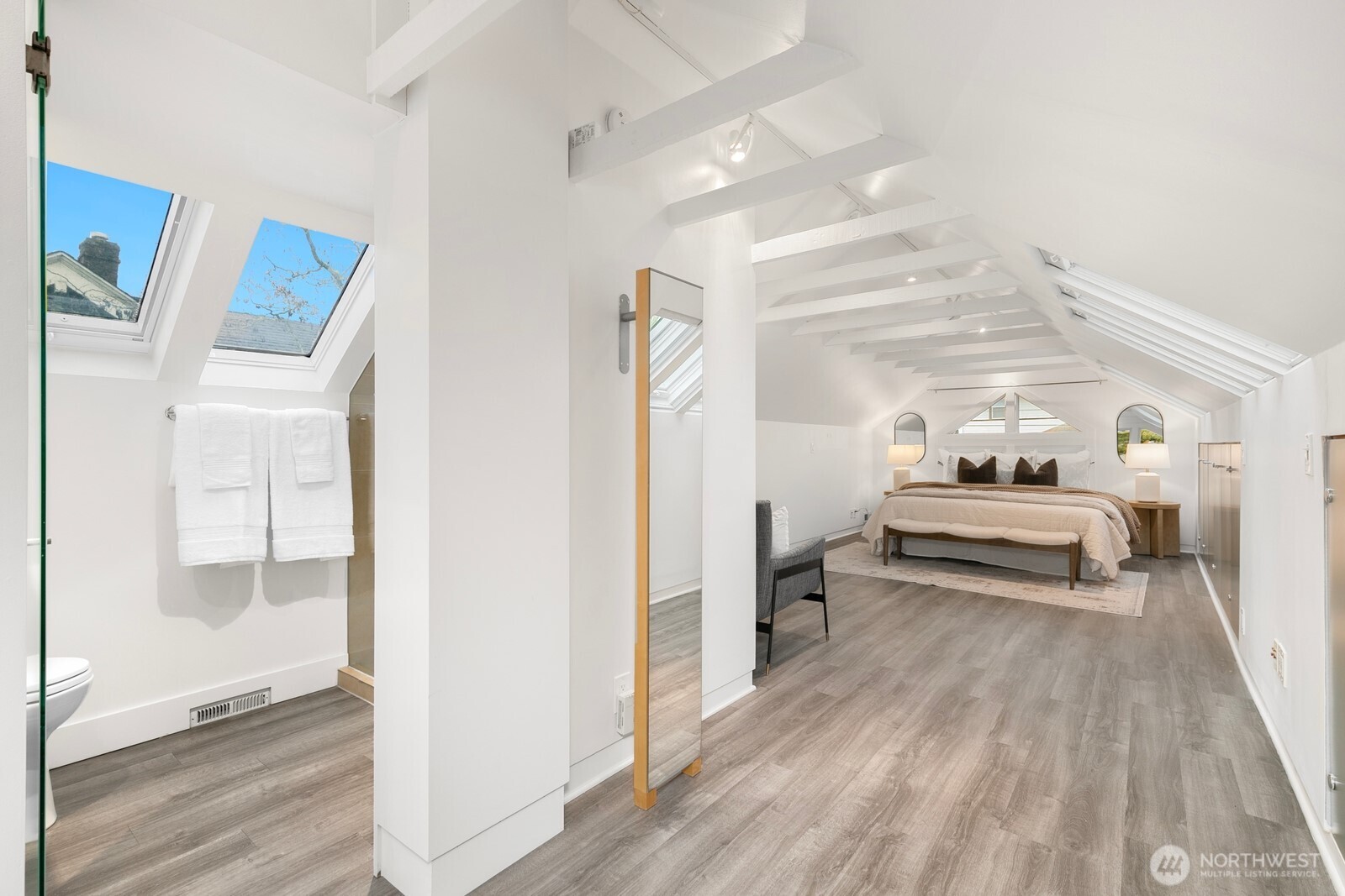 210 West McGraw Street Seattle, WA 98119 - Photo 19 of 31