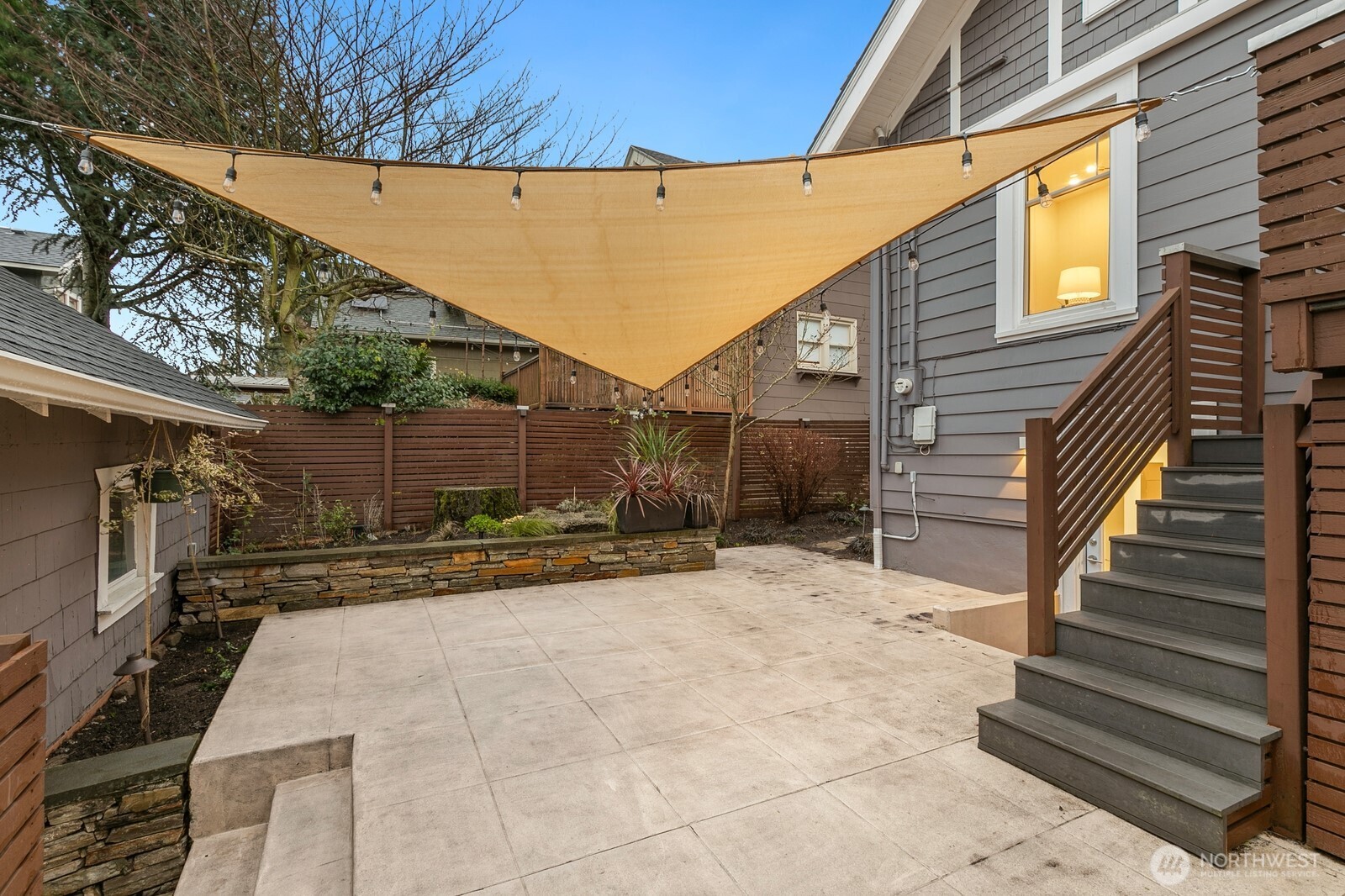 210 West McGraw Street Seattle, WA 98119 - Photo 28 of 31