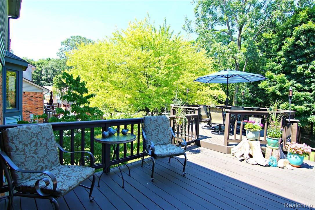 2506 Ulster Road Rochester, MI 48309 - Photo 8 of 34 Ulster Rd Deck 2.jpg