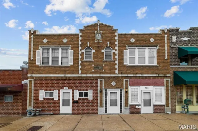 $550,000 | 3205 Ivanhoe Avenue, St. Louis, MO 63139