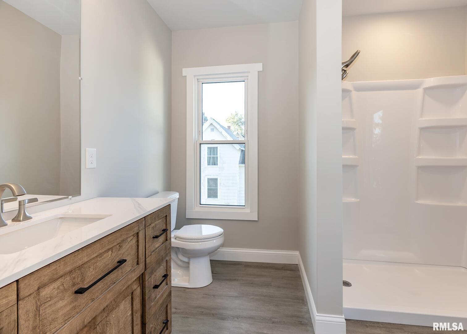 924 North 3rd Street Clinton, IA 52732 - Photo 20 of 33