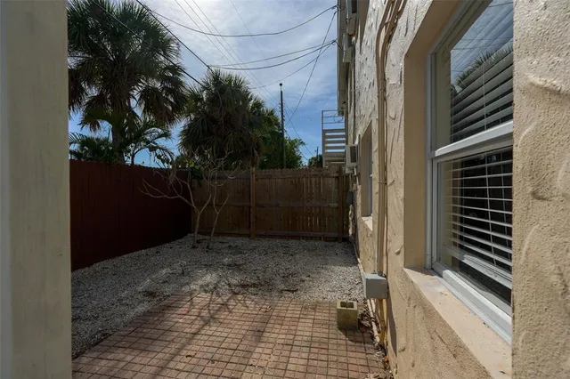 $1,500 | 115 145th Avenue, Unit 6, Madeira Beach, FL 33708