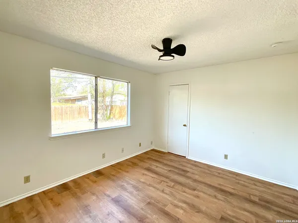 $999 | 5619 Lochmoor, San Antonio, TX 78244