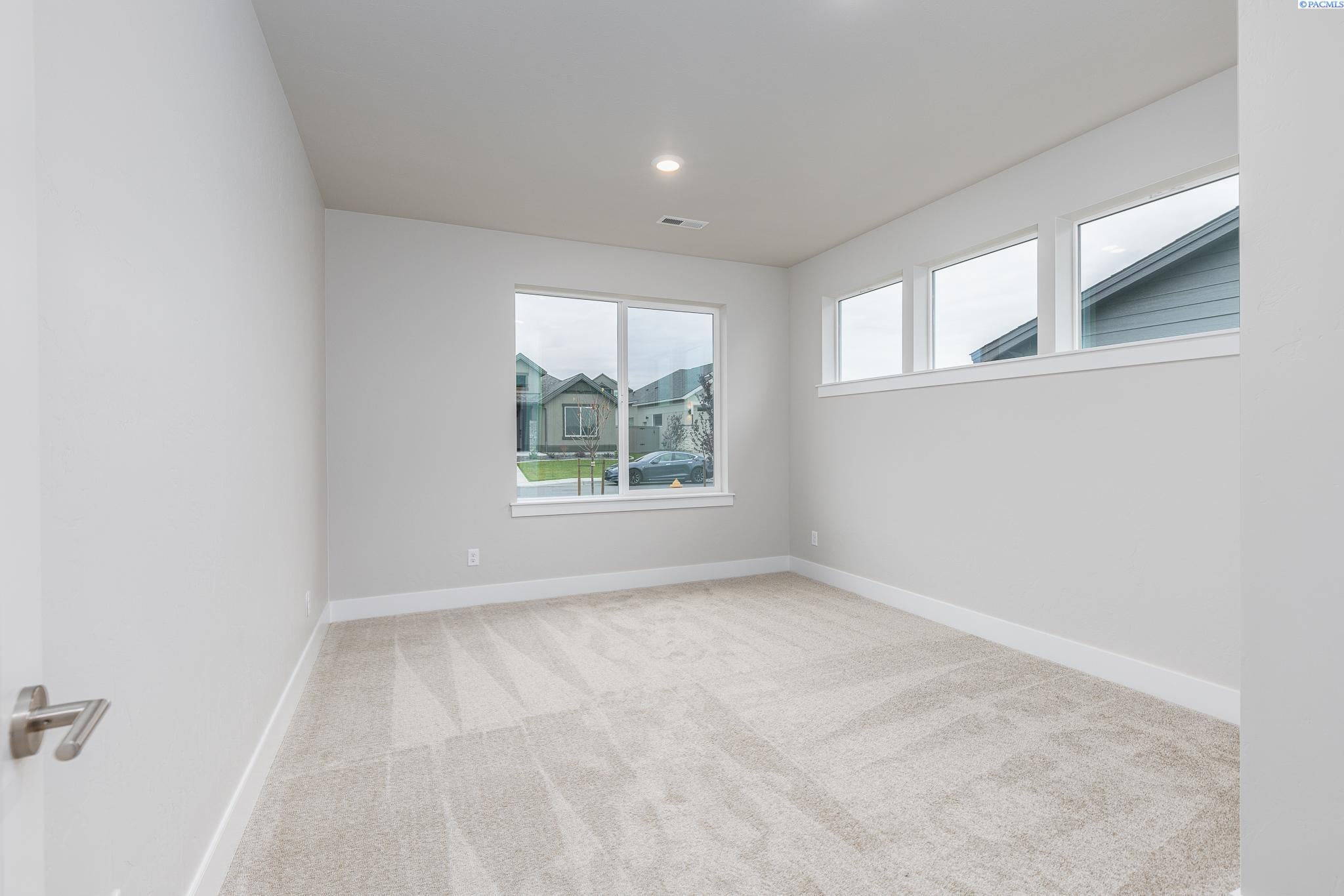2724 Ketch Road Richland, WA 99354 - Photo 12 of 29 Gallery Image 12