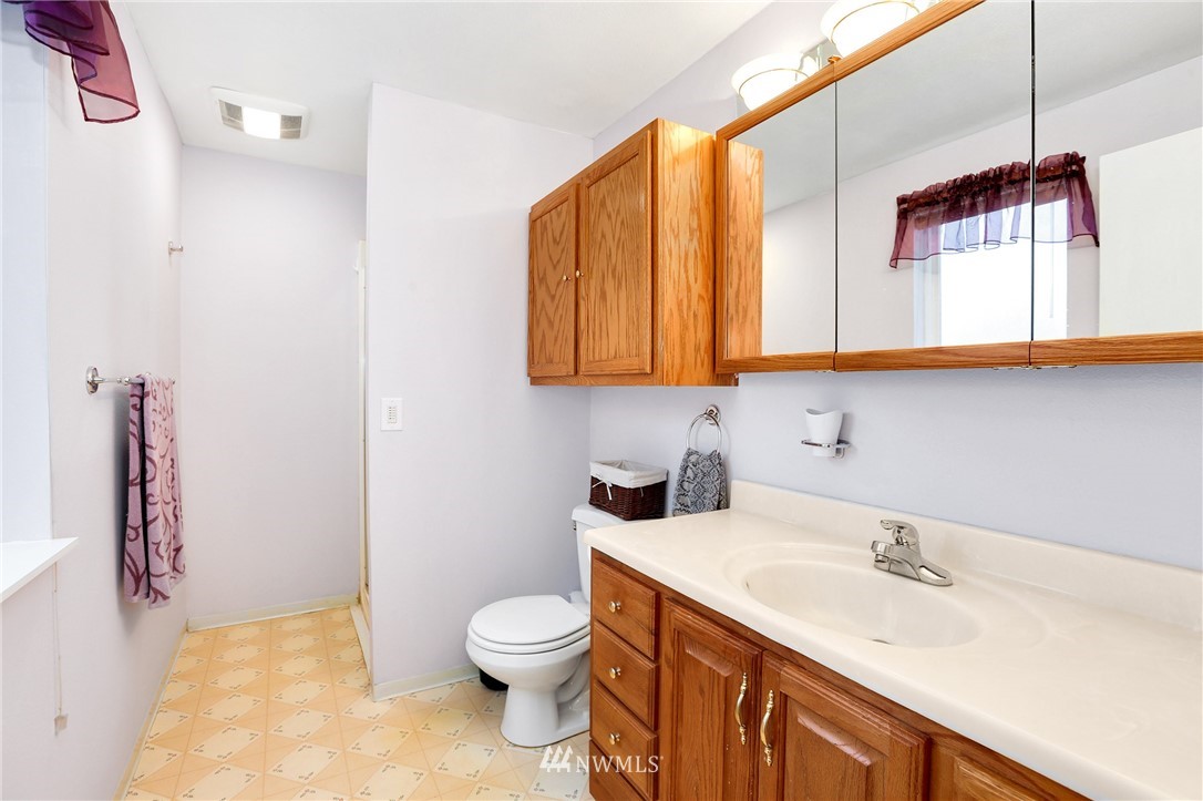 4511 Northeast 17th Street Renton, WA 98059 - Photo 17 of 25 Gallery Image 17