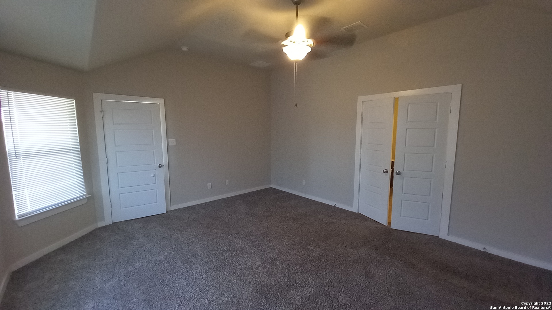 10571 Pablo Way Converse, TX 78109 - Photo 25 of 48 an empty room with a window