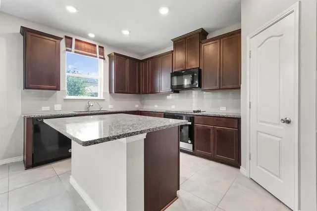 $2,400 | 3409 Keechi Creek Drive, Celina, TX 75078