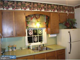 974 Byberry Road Huntingdon Valley, PA 19006 - Photo 3 of 12 Kitchen