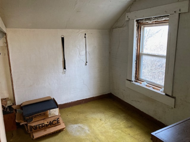 23424 West Coal City Road Wilmington, IL 60481 - Photo 15 of 15 a room with a window