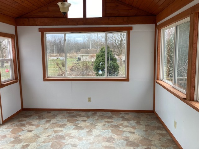 23424 West Coal City Road Wilmington, IL 60481 - Photo 8 of 15 a view of an empty room with a window