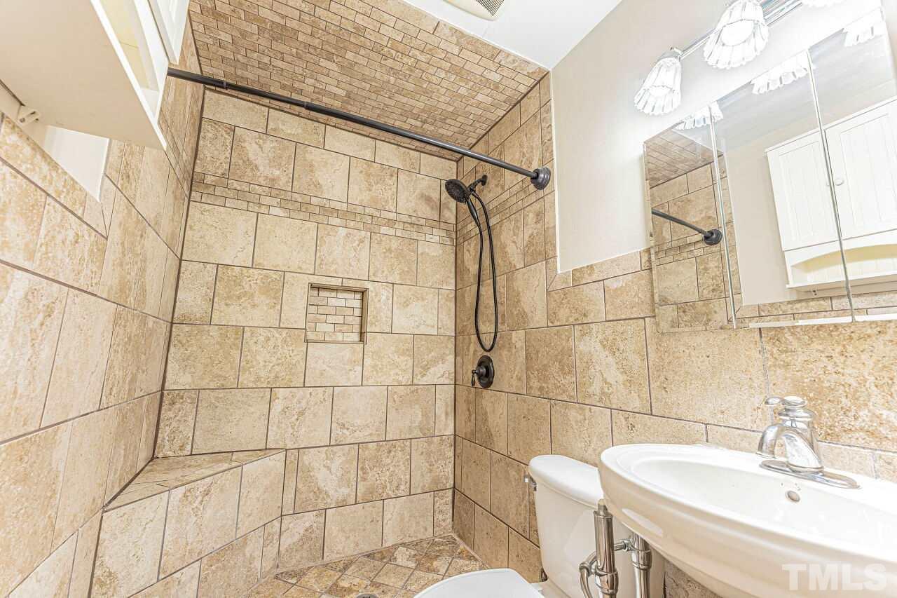 2302 Bernard Street, Unit 2302 Raleigh, NC 27608 - Photo 19 of 26