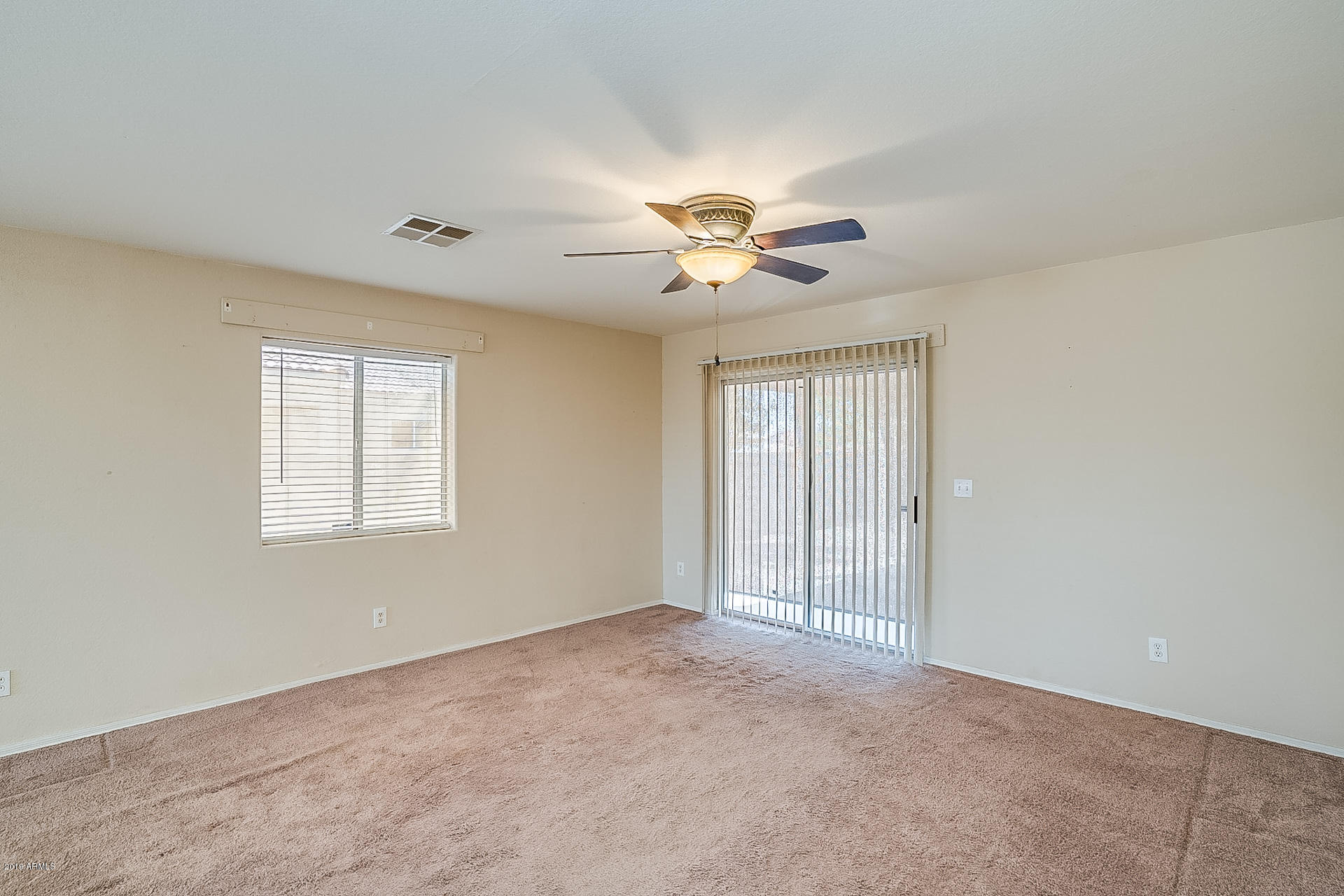 195 South Picacho Heights Road Eloy, AZ 85131 - Photo 15 of 42 Living Space