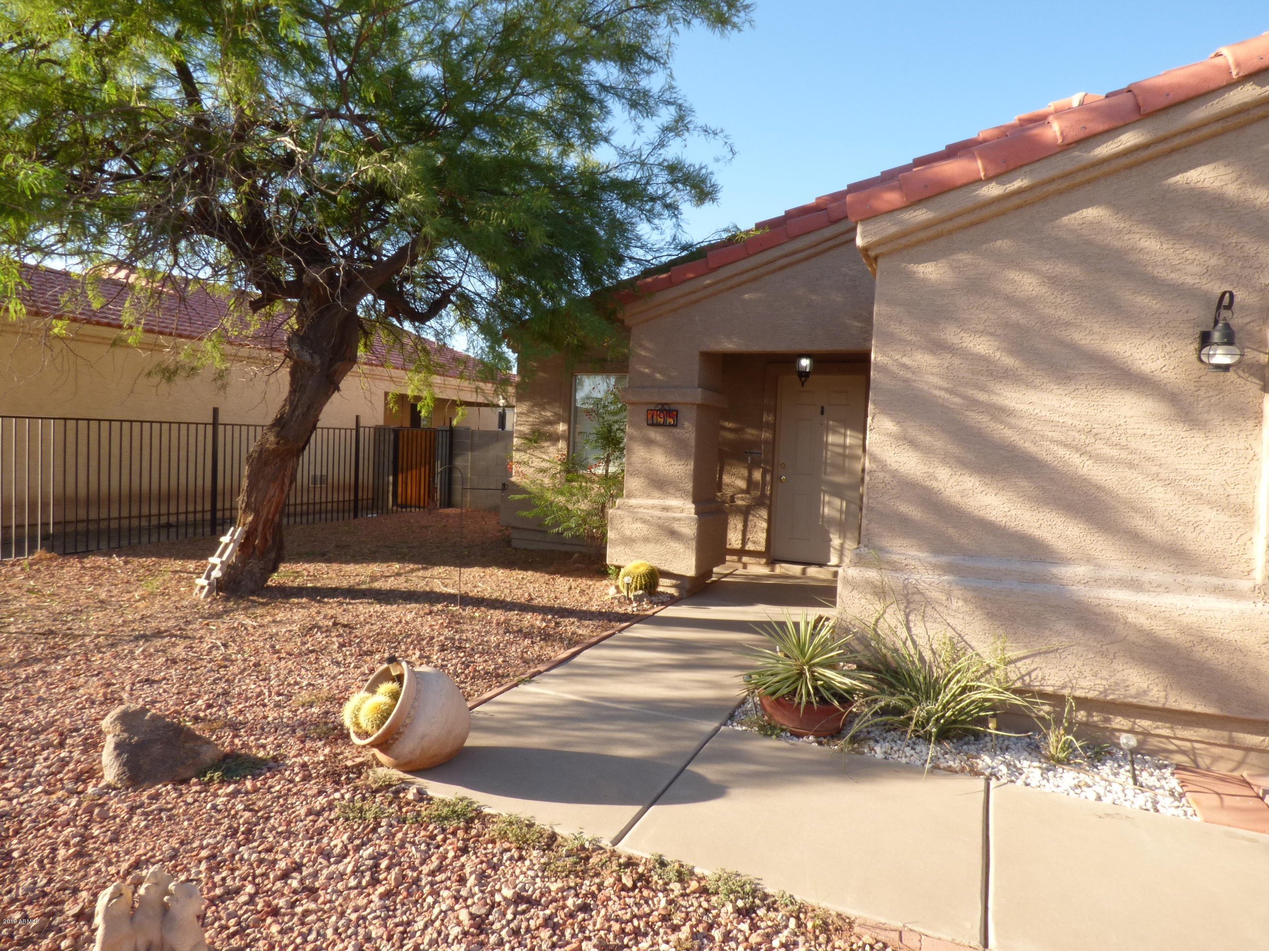 195 South Picacho Heights Road Eloy, AZ 85131 - Photo 2 of 42 Recessed Entry