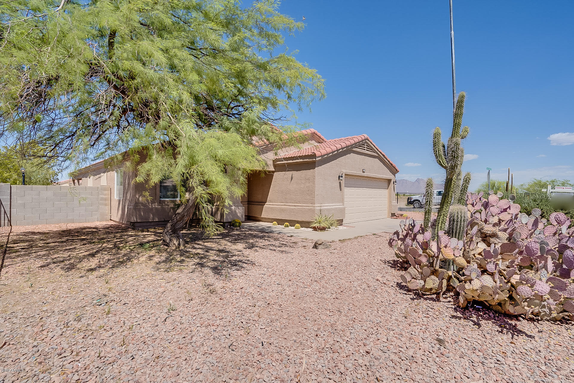 195 South Picacho Heights Road Eloy, AZ 85131 - Photo 4 of 42 Mature Landscaping