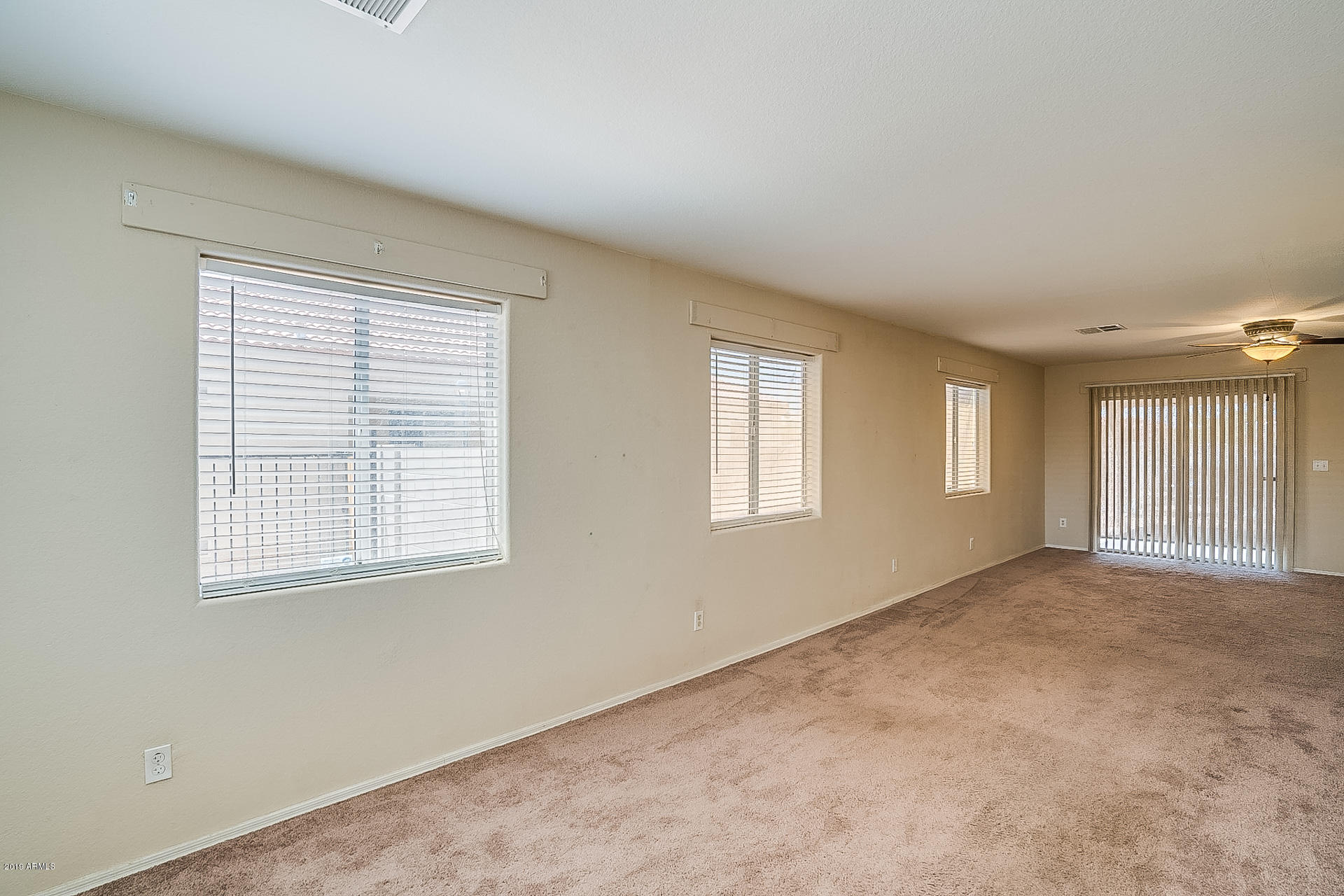 195 South Picacho Heights Road Eloy, AZ 85131 - Photo 10 of 42 Living Room