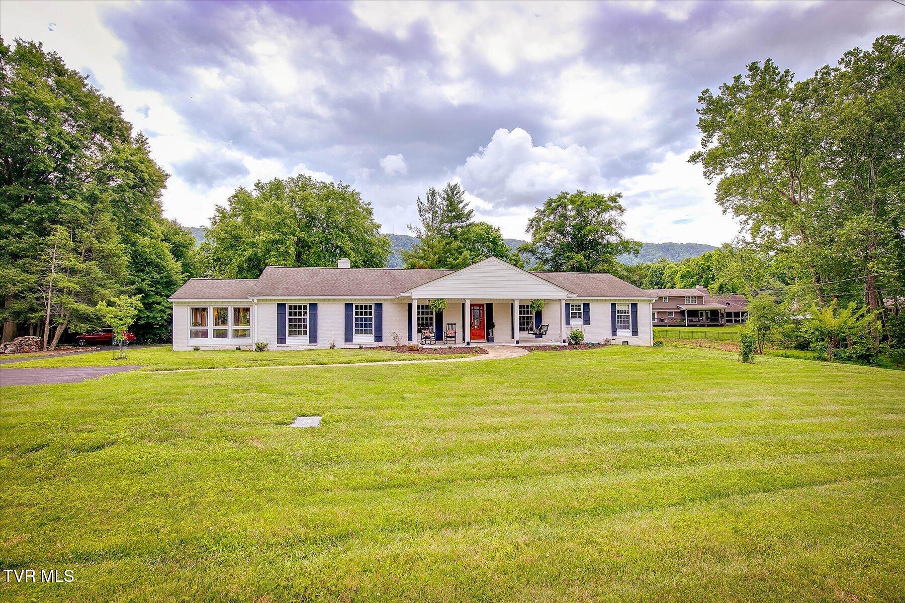 2013 Canterbury Road Kingsport, TN 37660 - Photo 3 of 49 03-2013 Canterbury Rd-3