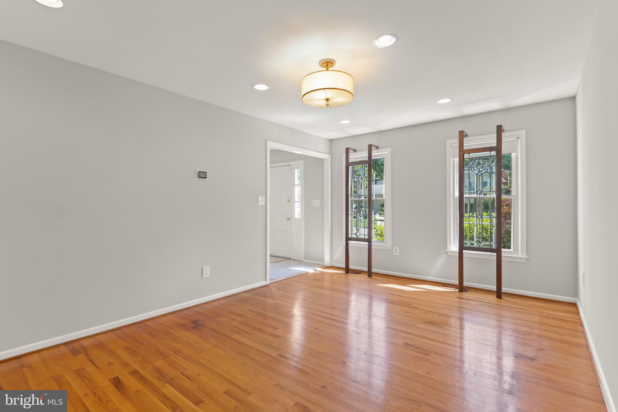 8404 Finlay Court Springfield, VA 22153 - Photo 4 of 31 Gallery Image 4