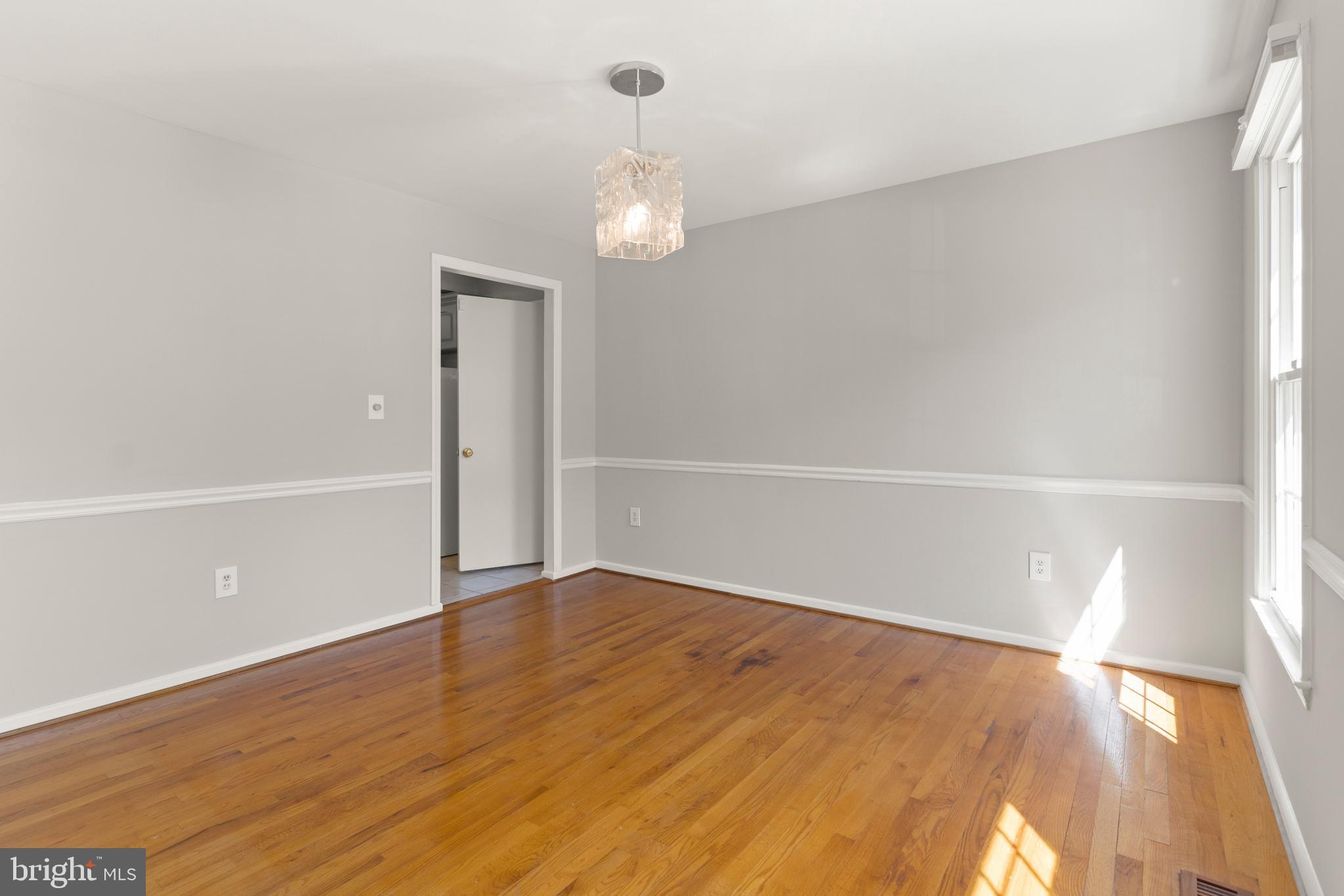 8404 Finlay Court Springfield, VA 22153 - Photo 5 of 31 Gallery Image 5