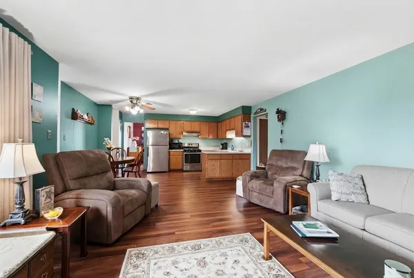 $299,900 | 17900 Poplar Lane, Country Club Hills, IL 60478
