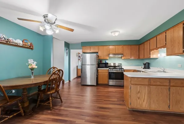 $299,900 | 17900 Poplar Lane, Country Club Hills, IL 60478
