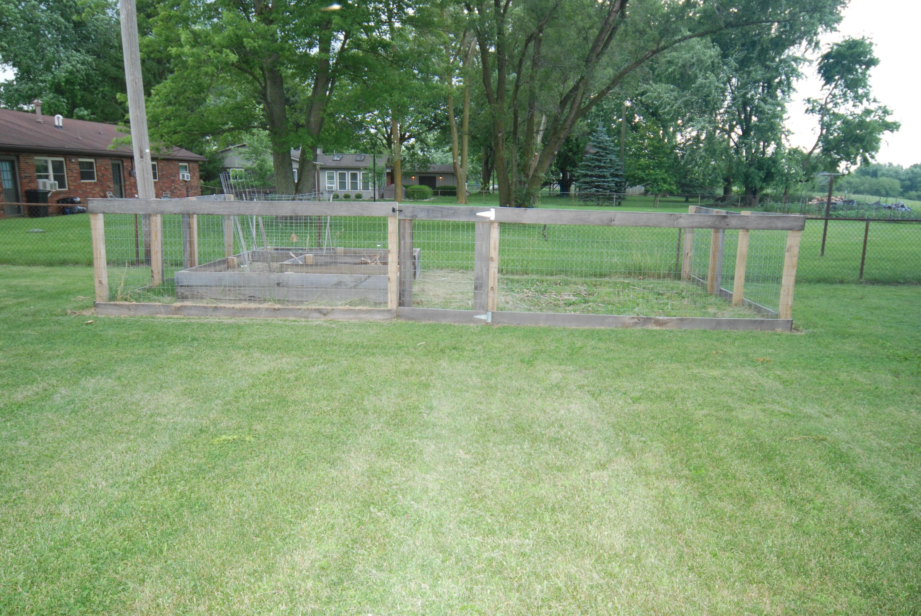 3741 Mumper Road Springfield, OH 45502 - Photo 13 of 31 garden area