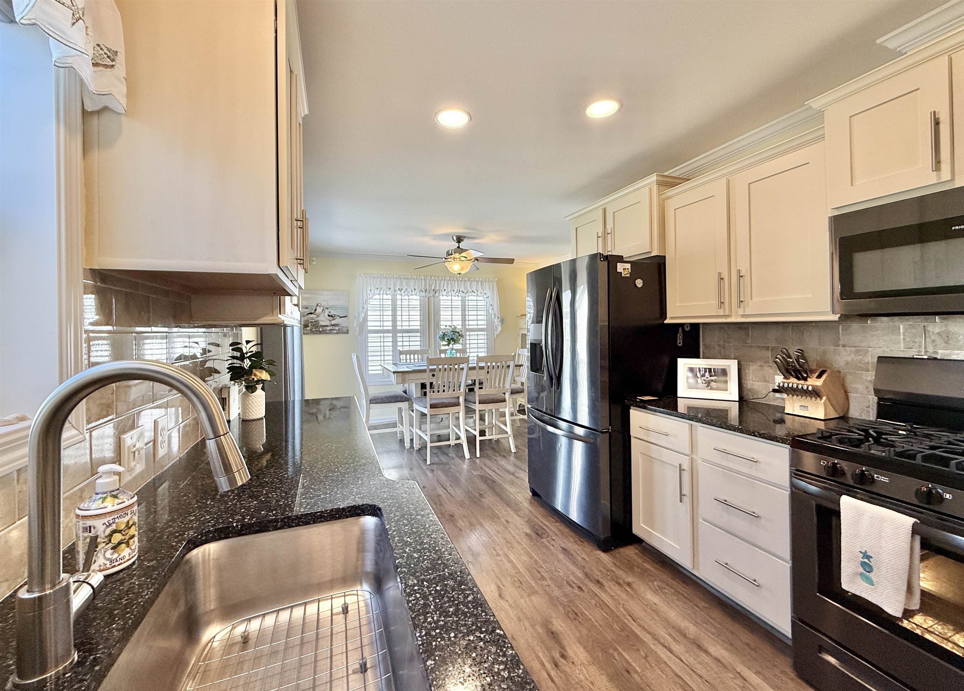 2058 Shore Ocean View, NJ 08230 - Photo 12 of 43