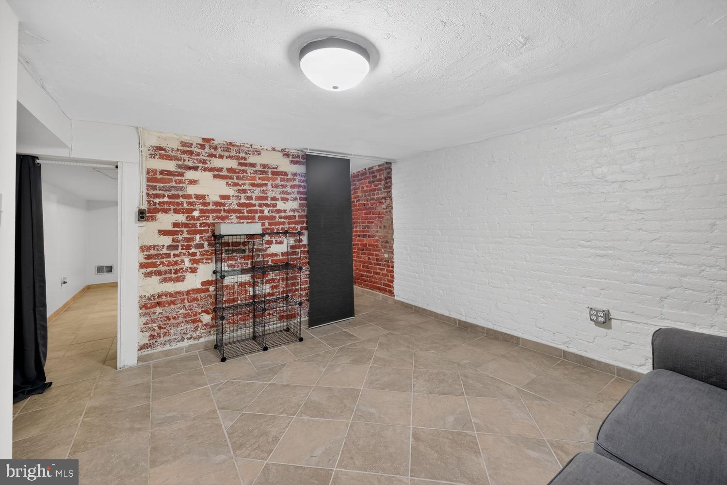 1025 30th Street Northwest Washington, DC 20007 - Photo 24 of 35