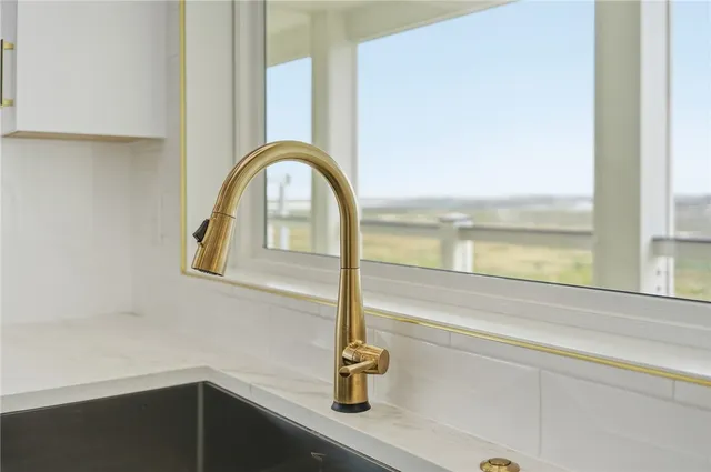 $739,500 | 113 Port St Claire, Aransas Pass, TX 78336