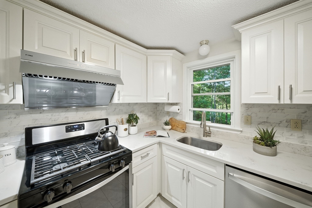 10 Groton Road, Unit C1 Westford, MA 01886 - Photo 14 of 36