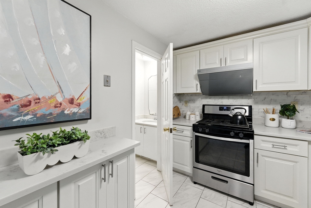 10 Groton Road, Unit C1 Westford, MA 01886 - Photo 17 of 36