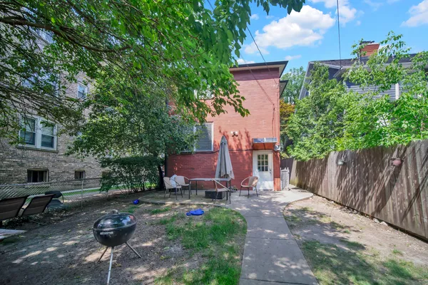 $750,000 | 2303 Ridge Avenue, Evanston, IL 60201