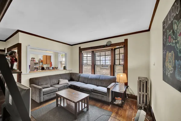 $750,000 | 2303 Ridge Avenue, Evanston, IL 60201