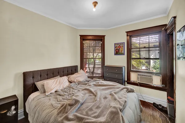 $750,000 | 2303 Ridge Avenue, Evanston, IL 60201