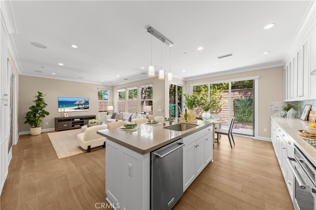 189 Rodeo Irvine, CA 92602 - Photo 10 of 42