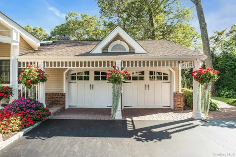 $1,900,000 | 35 Longwood Drive, South Huntington, NY 11746