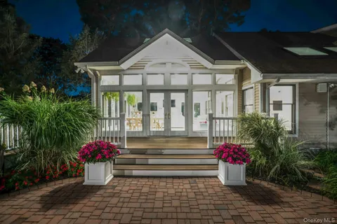 $1,900,000 | 35 Longwood Drive, South Huntington, NY 11746